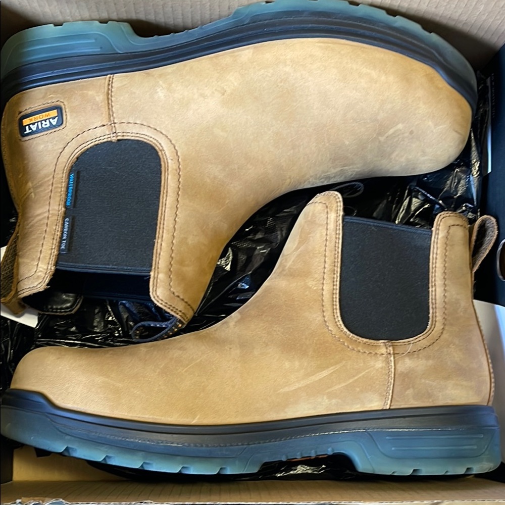 Men’s Ariat Tan and Black Rugged Work Boots size 14EE Wide (US) NWT